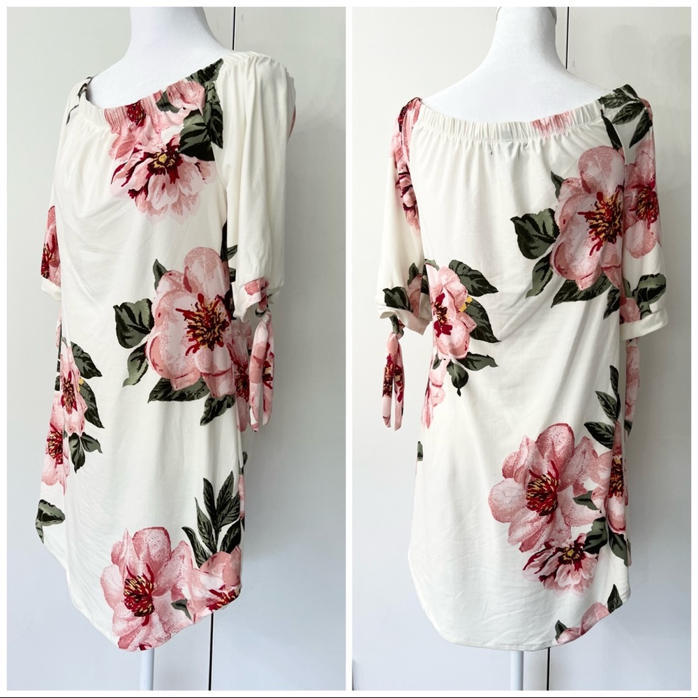 Derek Heart | White and Pink Floral Tunic Top